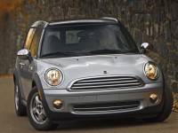 MINI Cooper Clubman photo