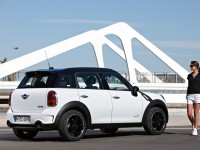 MINI Cooper S Countryman photo