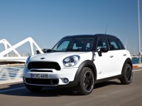 MINI Cooper S Countryman photo