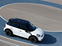 MINI Cooper S Countryman photo