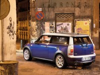 MINI Cooper S Clubman photo