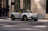 MINI Cooper SE photo